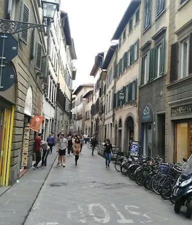 A Refuge With A Terrace Overlooking The Duomo Florence Exterior photo