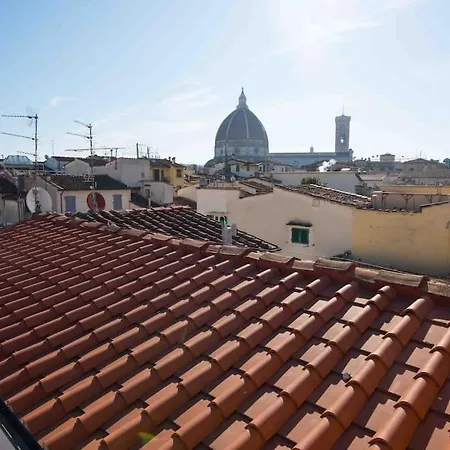A Refuge With A Terrace Overlooking The Duomo Florence Exterior photo