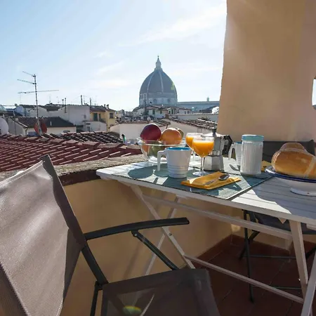 A Refuge With A Terrace Overlooking The Duomo Florence Exterior photo
